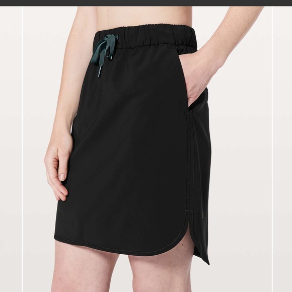 LULULEMON On The Fly Skirt Black Drawstring skirt Sz 10 - Picture 1 of 5